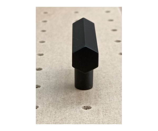 Tirador negro hexagonal