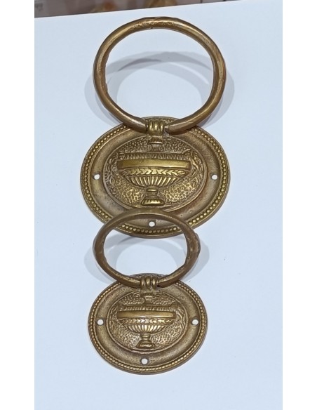 Tirador anilla copa