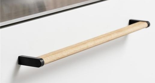 Tirador de madera y metal negro